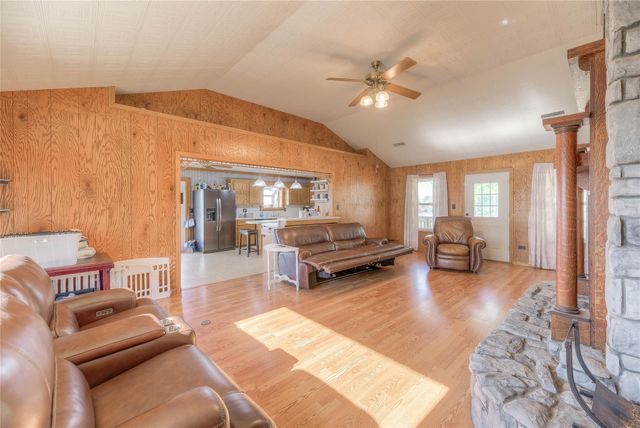 226 Sandy Drive Drive, Trinity, TX 75862