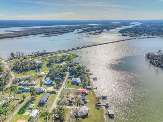 226 Sandy Drive Drive, Trinity, TX 75862