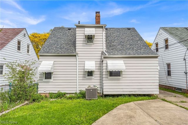 5688 E 141st Street, Maple Heights, OH 44137