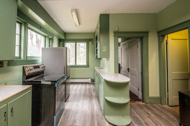42 Elm Street, Lunenburg, VT 05906