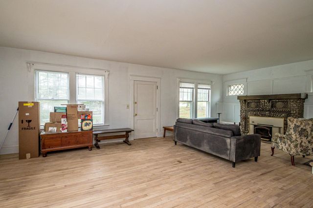 42 Elm Street, Lunenburg, VT 05906