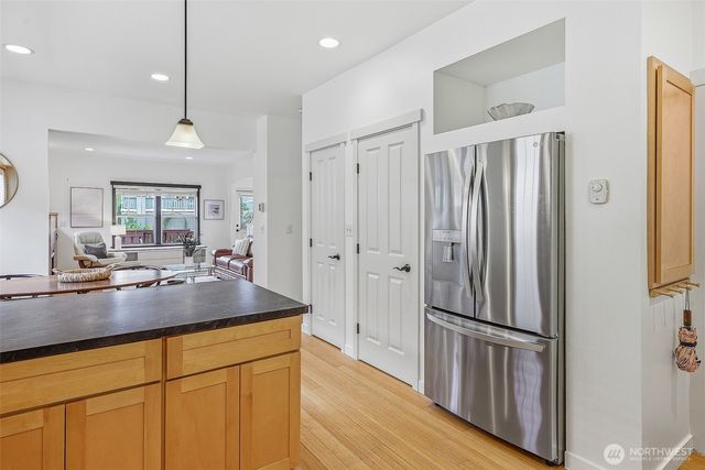 1723 Bungalow Way NE, Poulsbo, WA 98370