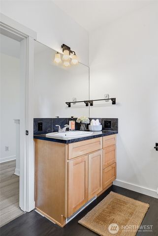 1723 Bungalow Way NE, Poulsbo, WA 98370