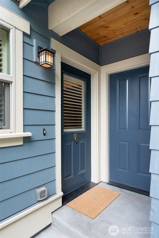 1723 Bungalow Way NE, Poulsbo, WA 98370