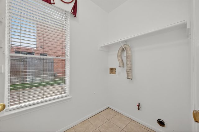 2103 Five Iron Drive, Houston, TX 77089