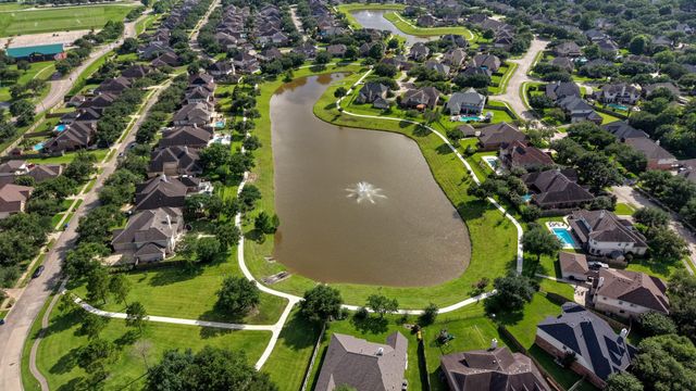 316 Overlook Drive, Friendswood, TX 77546