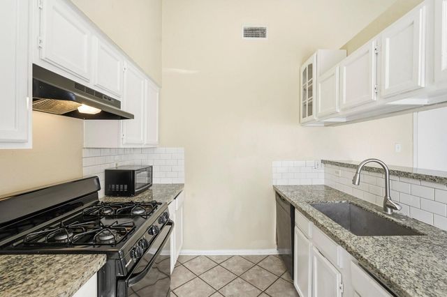 16235 Cutten Road, Houston, TX 77070