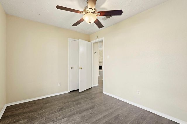 16235 Cutten Road, Houston, TX 77070