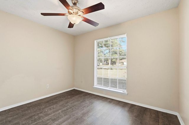 16235 Cutten Road, Houston, TX 77070