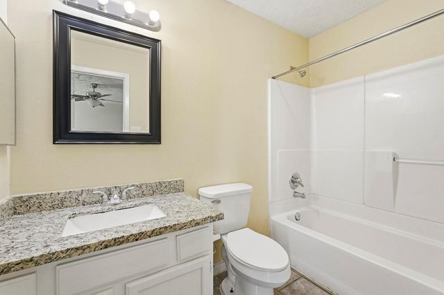 16235 Cutten Road, Houston, TX 77070