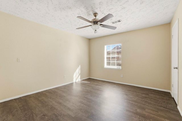 16235 Cutten Road, Houston, TX 77070