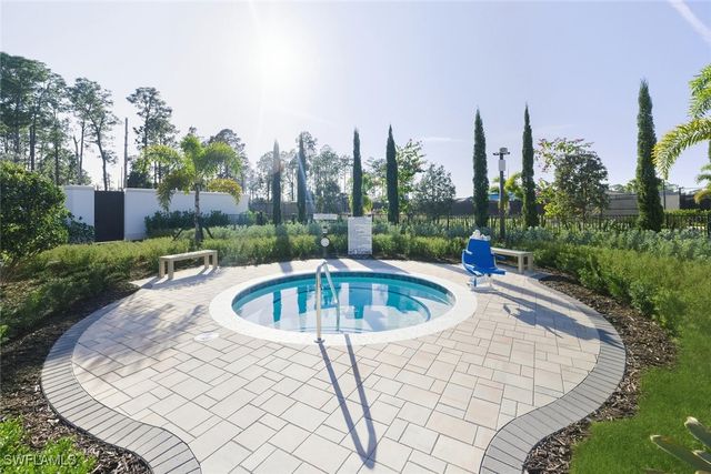 1873 Amador CT, Naples, FL 34120