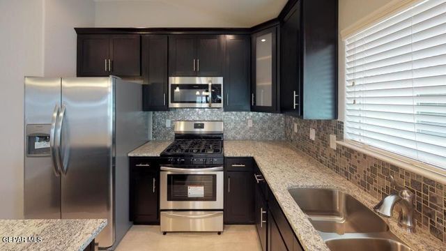 804 KERCONELL Road, El Paso, TX 79928