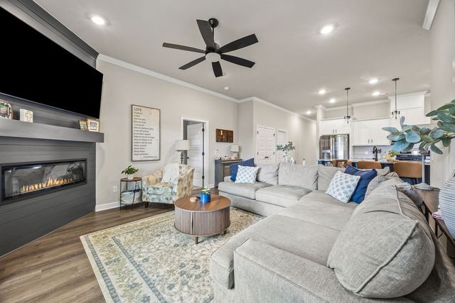 1302 Christman Street, Pea Ridge, AR 72751