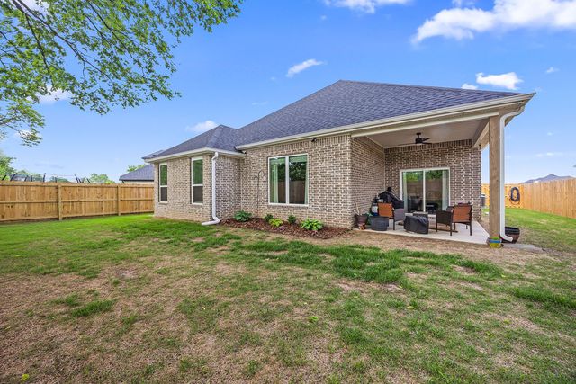 1302 Christman Street, Pea Ridge, AR 72751