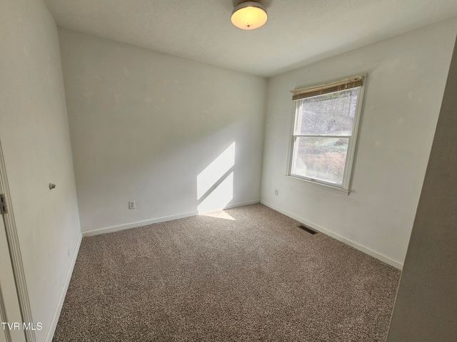 4 Timber Scent, Dante, VA 24237