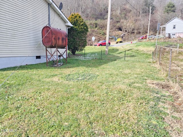 4 Timber Scent, Dante, VA 24237