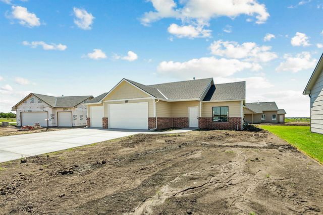 1611 Midway Ct., Valley Center, KS 67147