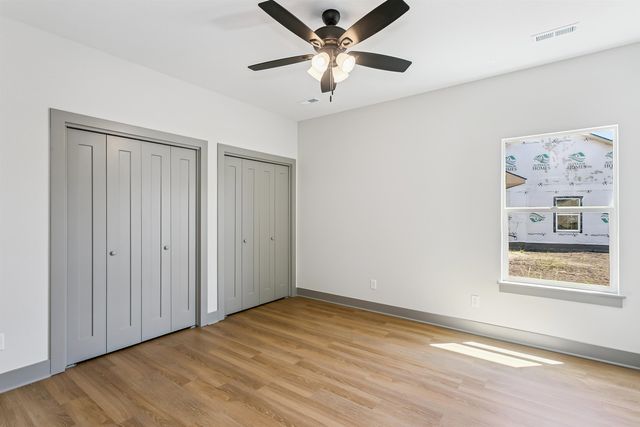 1611 Midway Ct., Valley Center, KS 67147