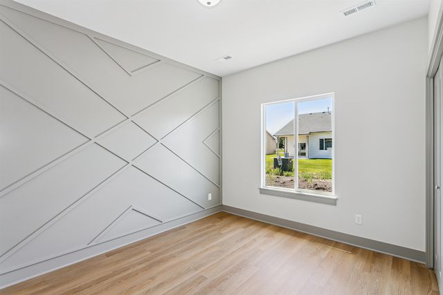1611 Midway Ct., Valley Center, KS 67147