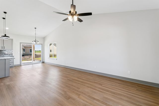 1611 Midway Ct., Valley Center, KS 67147