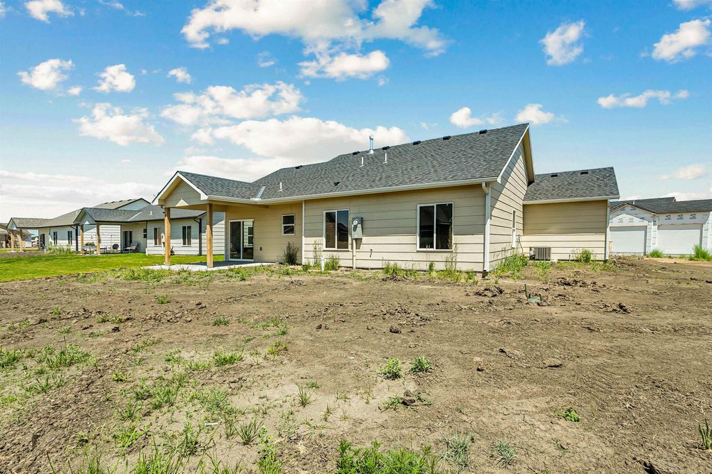1611 Midway Ct.