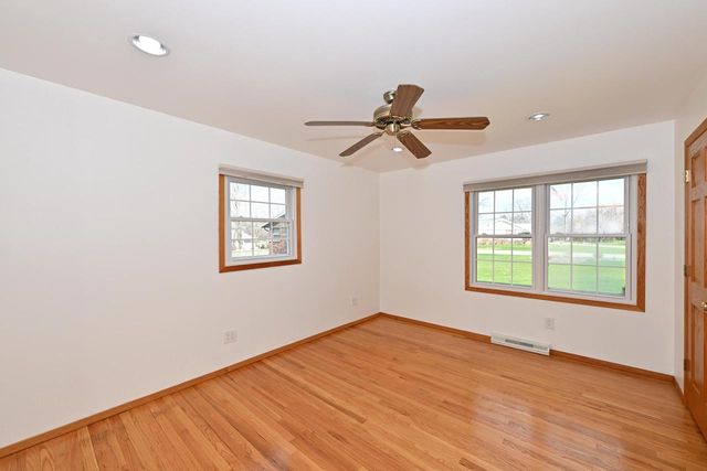 15225 W Park TERRACE, New Berlin, WI 53151