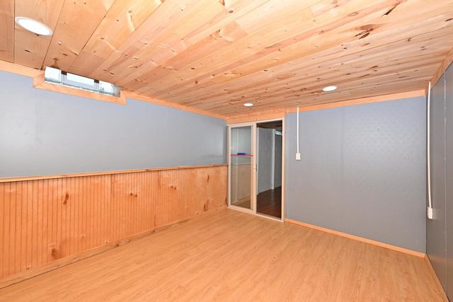 15225 W Park TERRACE, New Berlin, WI 53151