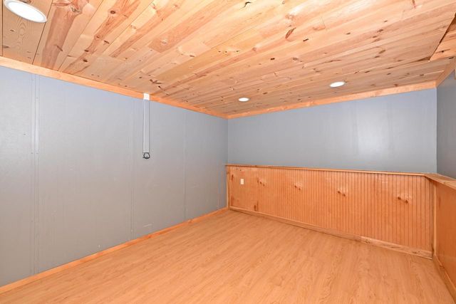 15225 W Park TERRACE, New Berlin, WI 53151