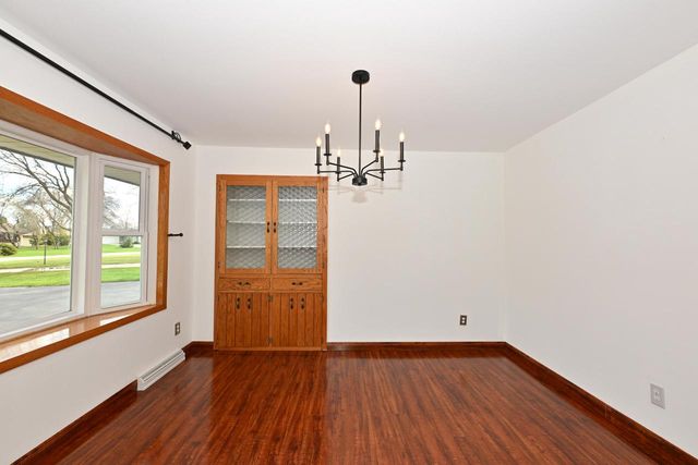 15225 W Park TERRACE, New Berlin, WI 53151