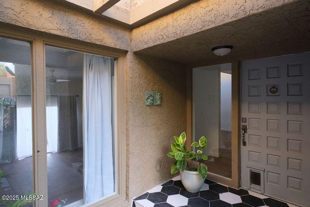 810 E Placita Del Mirador, Tucson, AZ 85718