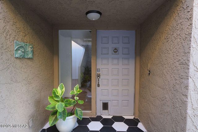 810 E Placita Del Mirador, Tucson, AZ 85718