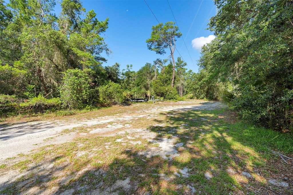 Image 14 of property listing at 1835 S GLENCOE ROAD, New Smyrna Beach, FL 32168