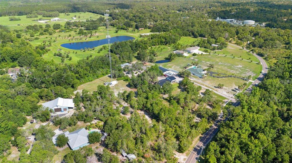 Image 4 of property listing at 1835 S GLENCOE ROAD, New Smyrna Beach, FL 32168