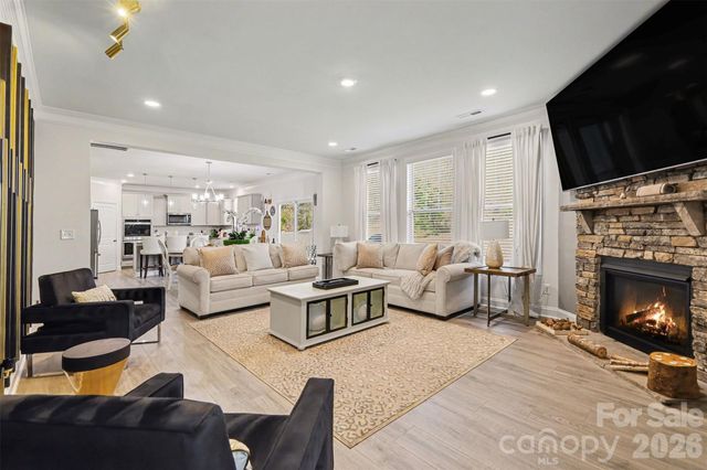 108 W Northstone Road, Mooresville, NC 28115