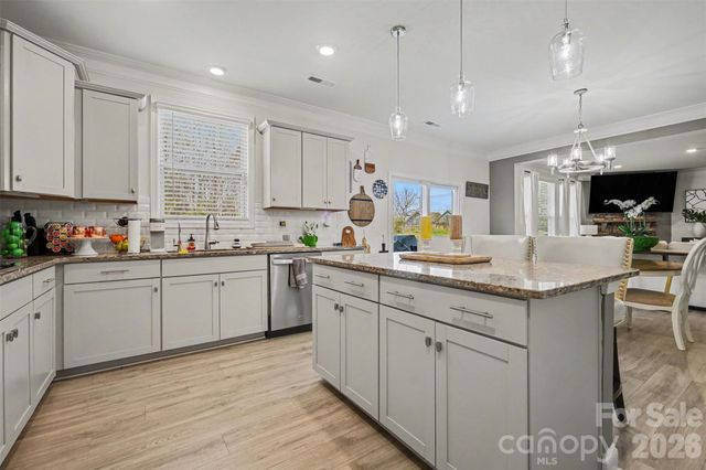 108 W Northstone Road, Mooresville, NC 28115
