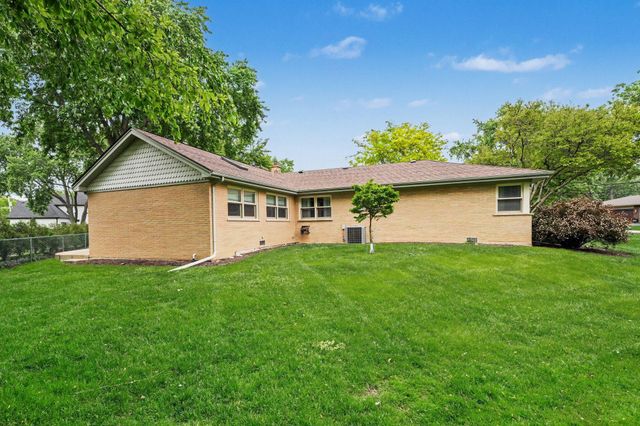 12400 S 70th Avenue, Palos Heights, IL 60463