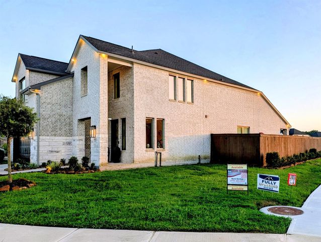 211 Vista Knoll Court, New Caney, TX 77357