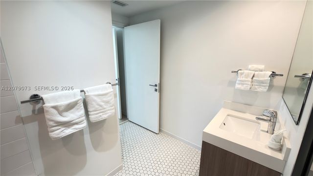 401 N Birch Rd 415, Fort Lauderdale, FL 33304