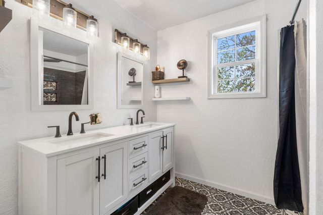 203 S Elder Street, Buffalo, MO 65622