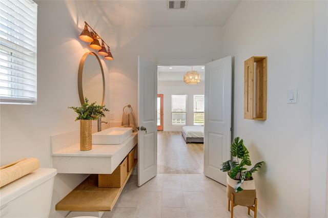 1014 Treaty Dr, Surfside Beach, TX 77541