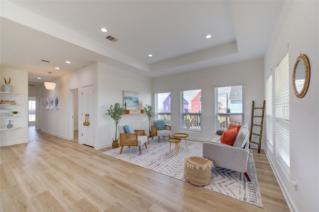 1014 Treaty Dr, Surfside Beach, TX 77541