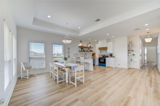 1014 Treaty Dr, Surfside Beach, TX 77541
