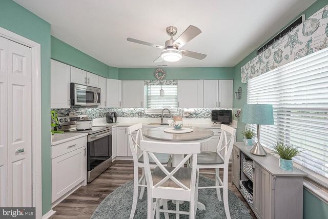 640 FOXTON, West Deptford, NJ 08051