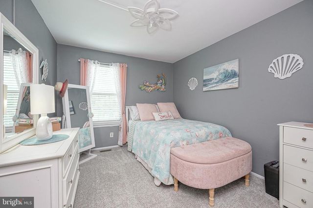 640 FOXTON, West Deptford, NJ 08051