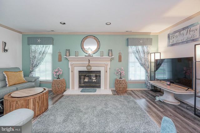 640 FOXTON, West Deptford, NJ 08051
