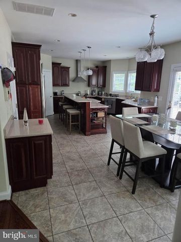 2694 SAINT PETERS CHURCH RD, Waldorf, MD 20601