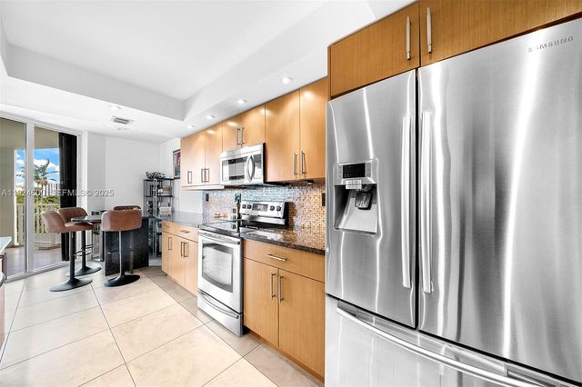 4000 Towerside Ter 705, Miami, FL 33138