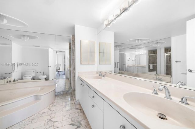 4000 Towerside Ter 705, Miami, FL 33138