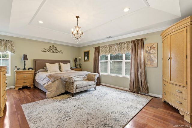 22 Knott Drive, Glen Cove, NY 11542